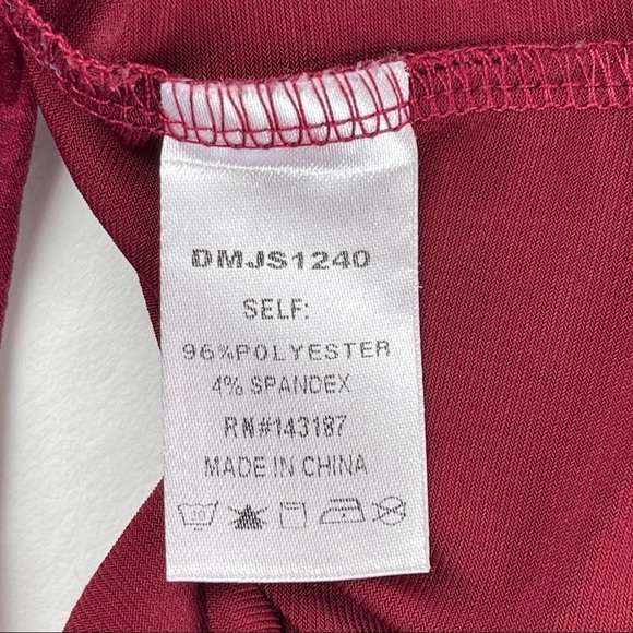 Dance & Marvel Bodysuit Womens Medium Red Keyhole Long Sleeve - Picture 7 of 7